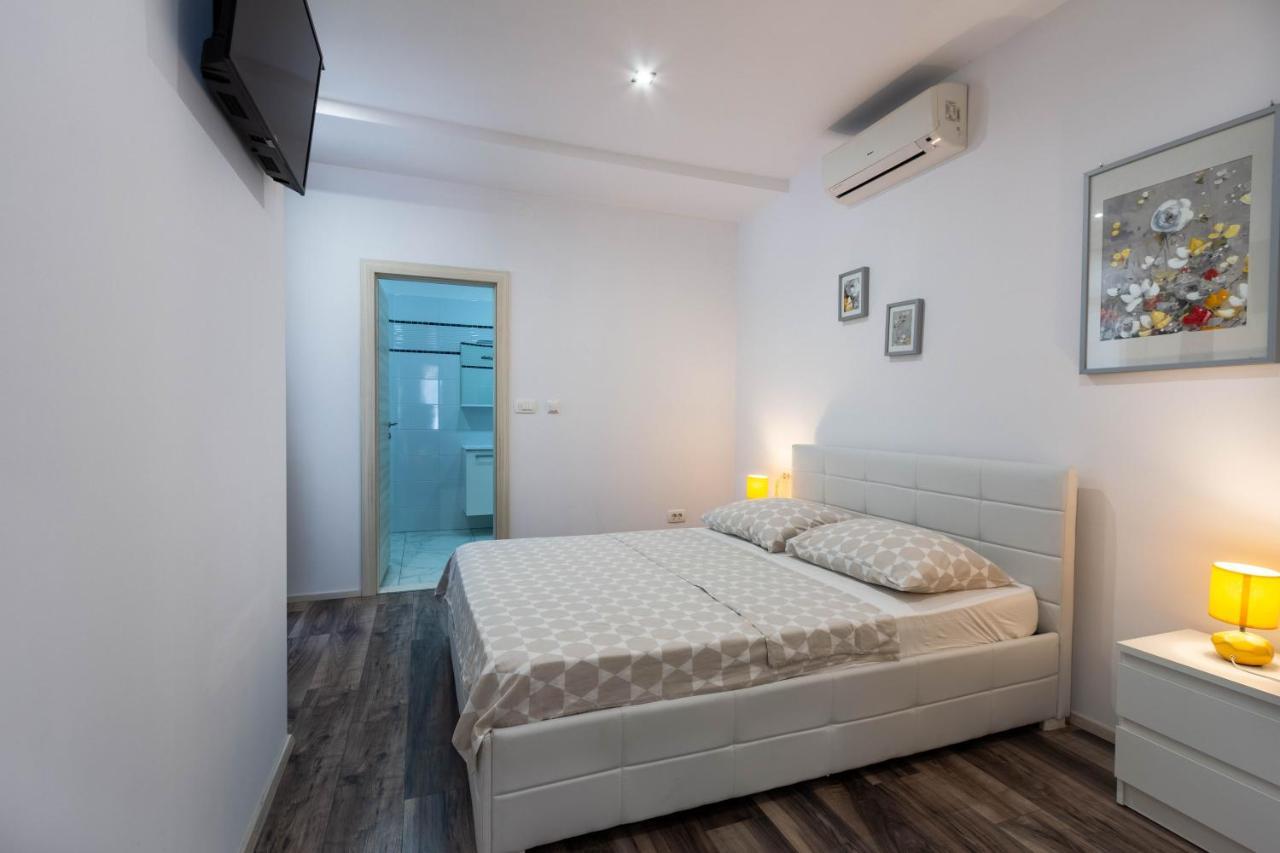 Apartman Dora Подстрана Екстериор снимка